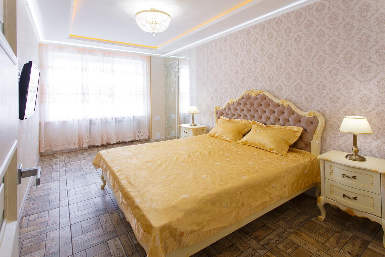 Apartment Near Railway Station Kiev Eksteriør billede