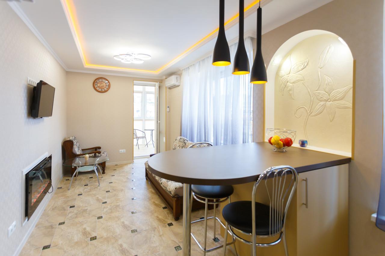 Apartment Near Railway Station Kiev Eksteriør billede